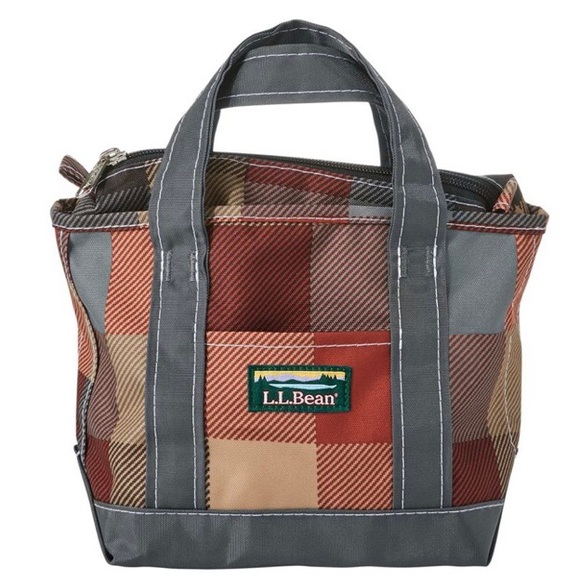 L.L. Bean Handbags - NWT L.L. Bean Lightweight Tote!